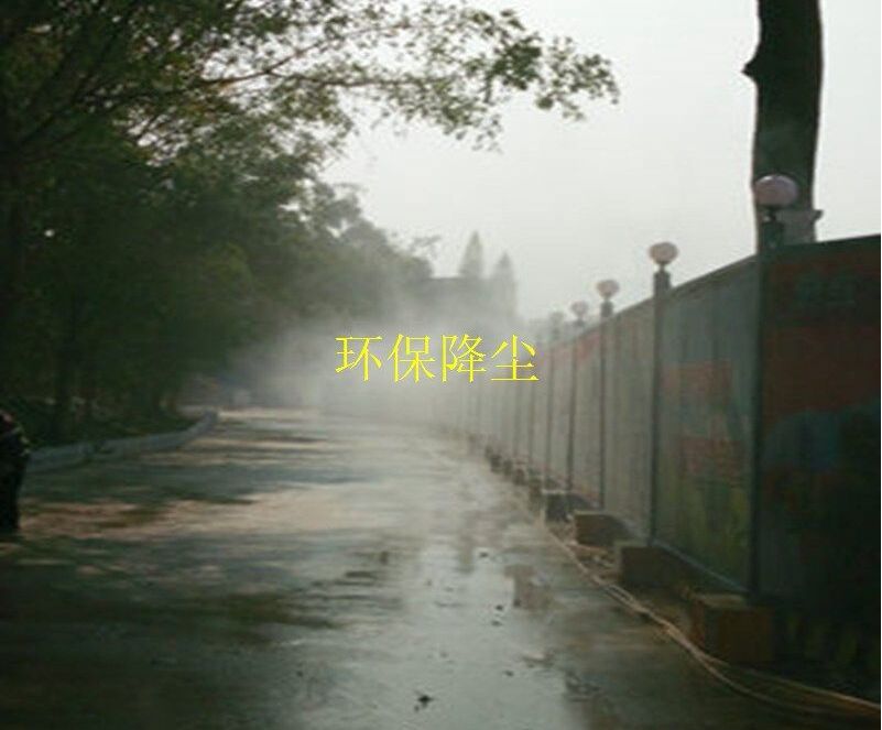 工地圍擋噴淋效果圖;